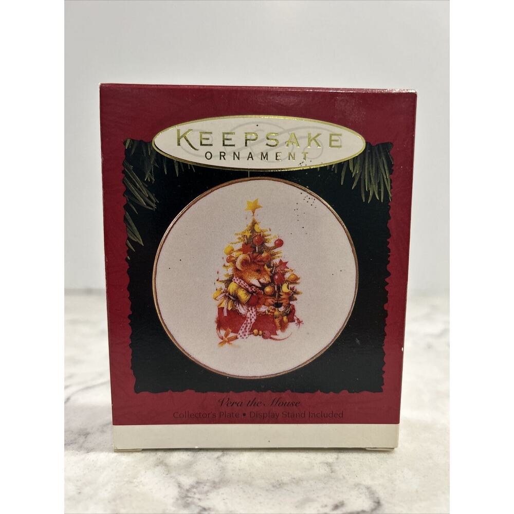1995 Hallmark Vera The Mouse Collectors Plate Three Inches Stand Missing